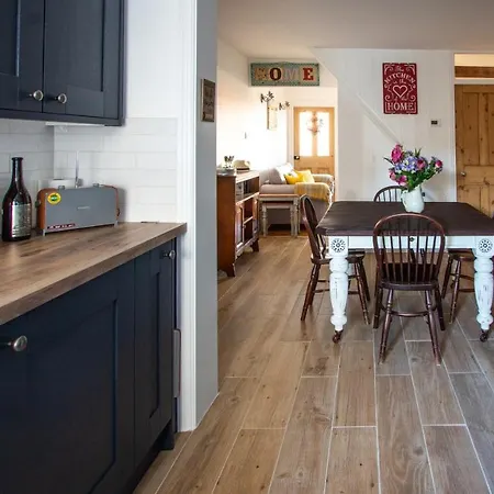 Stylish Town Centre House With Garden And Parking Opposite Villa Bury St. Edmunds Exterior photo
