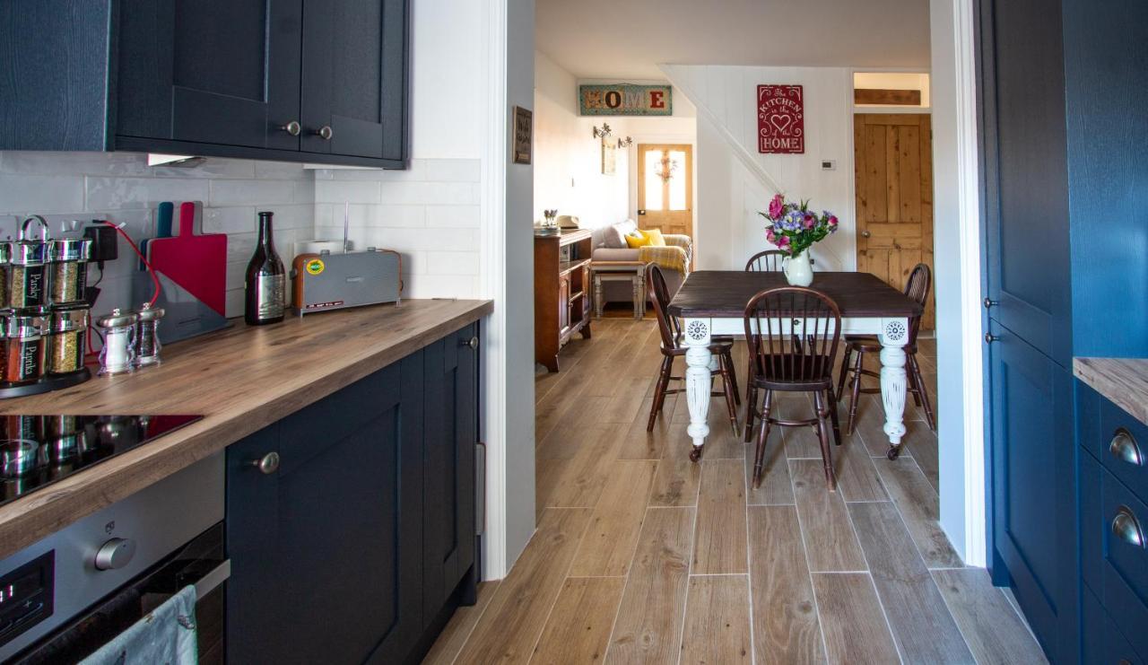 Stylish Town Centre House With Garden And Parking Opposite *